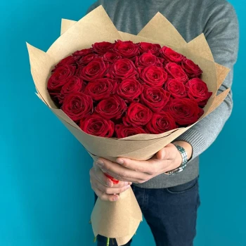 Bouquet of 31 red roses
